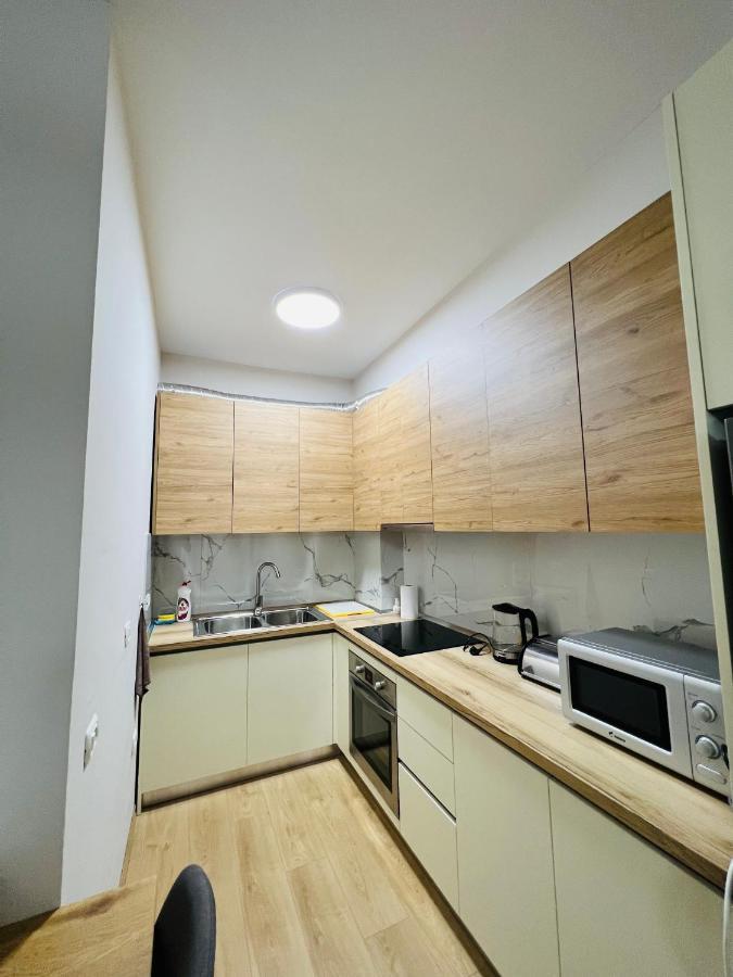 Lovely Apartment, Free Parking Apartment Tirana